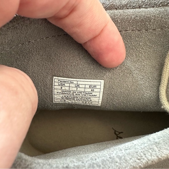 Sanuk Grey Moccasins size 9 - Picture 7 of 9